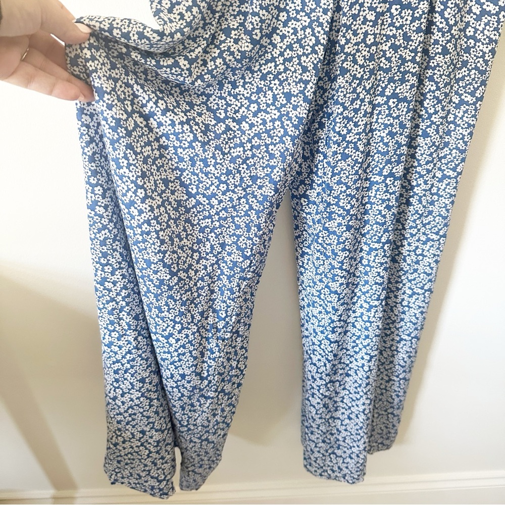 Lulu's Afternoon Out Blue Floral Print Long Sleeve Jumpsuit M NWT - Picture 8 of 14